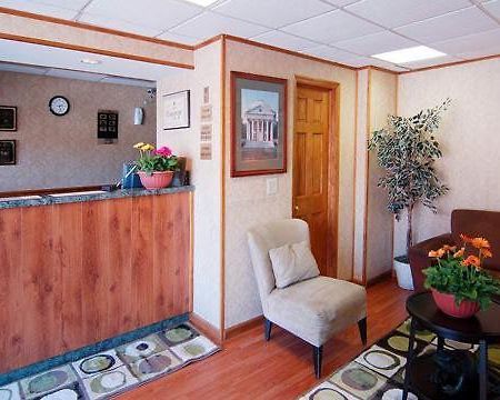 Econo Lodge University Arena Charlottesville Interior foto